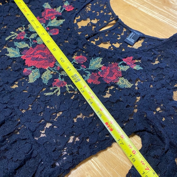 Forever 21 Black Lace Dress Overlay with cross-stitch red rose design - Picture 7 of 16